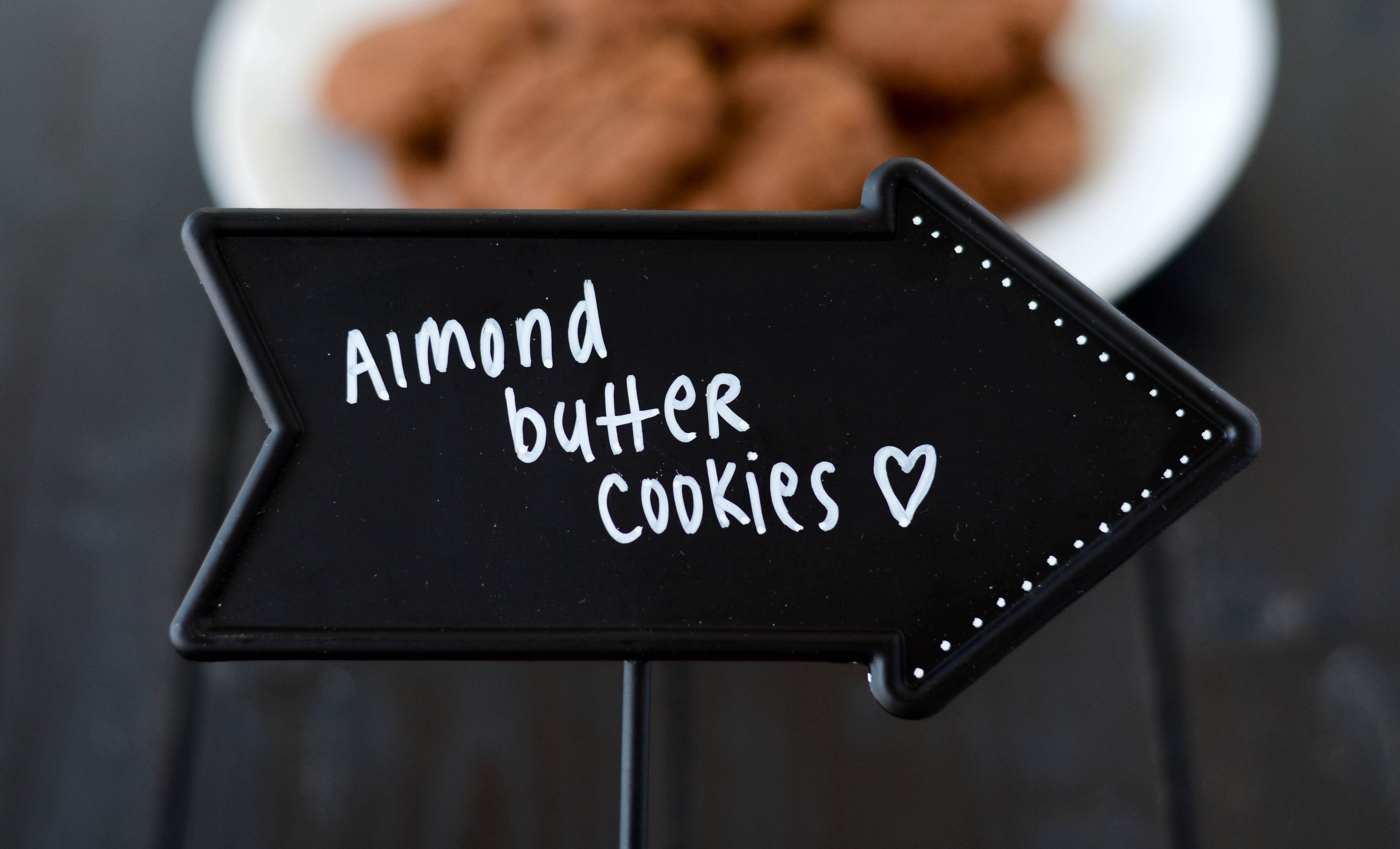 almond-butter-cookies-4