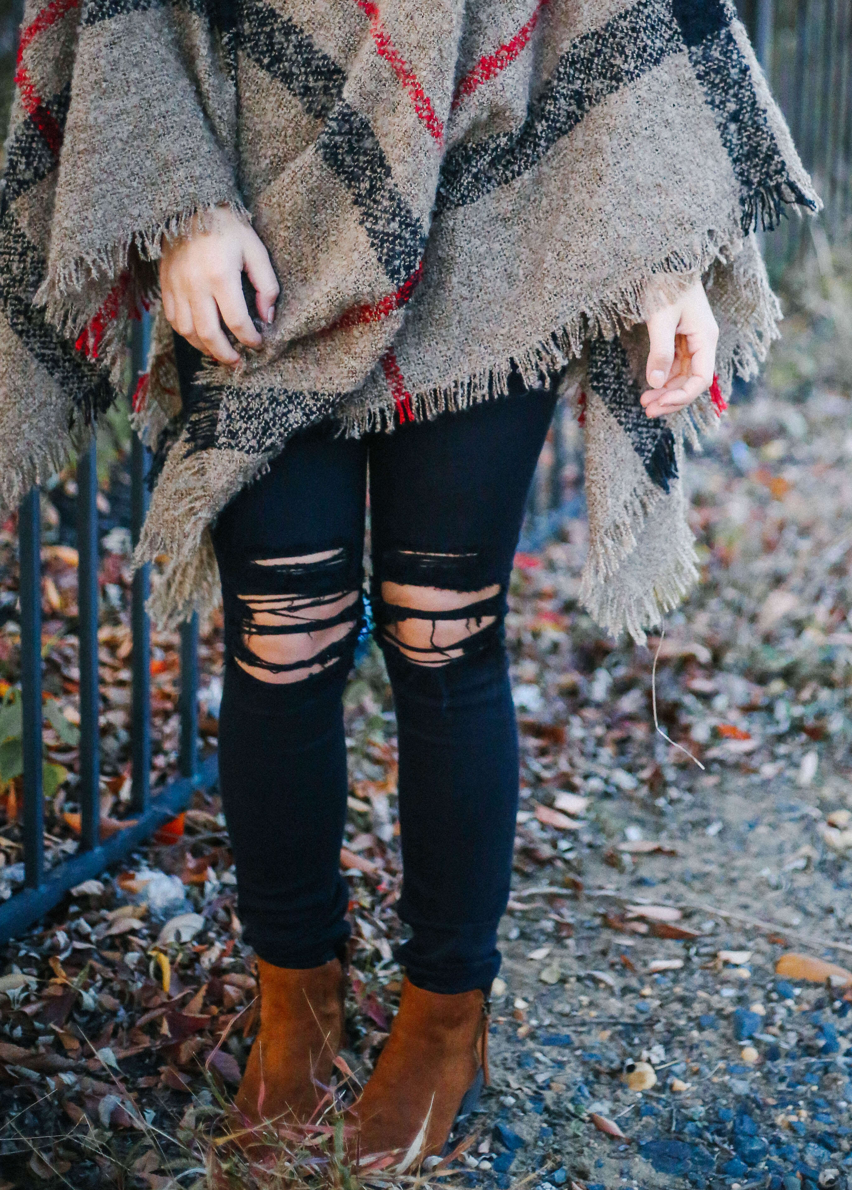 boho-poncho-ripped-black-jeans-ankle-boots-5