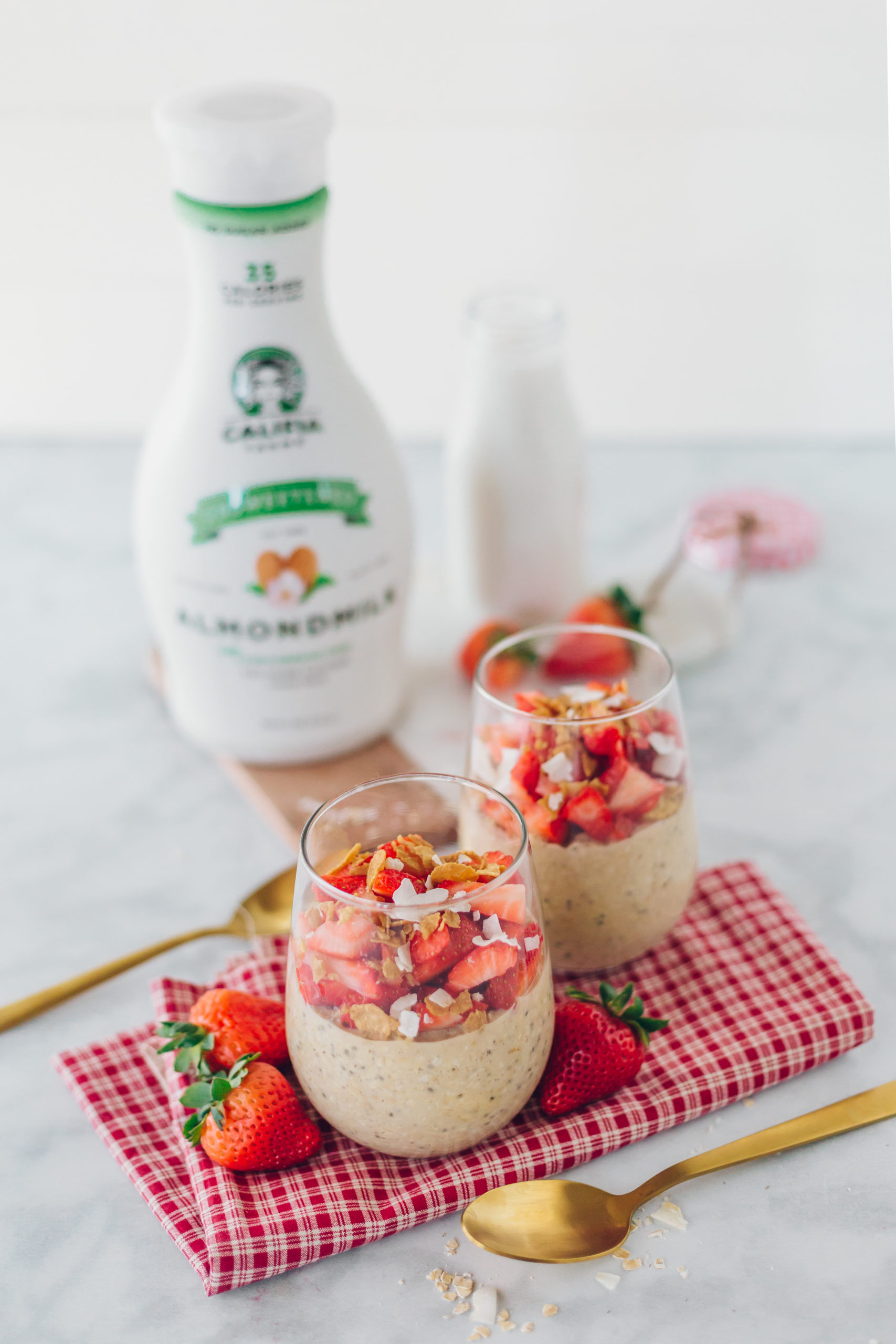 Strawberry Shortcake Overnight Oats Breakfast on the Go Sincerely Katerina