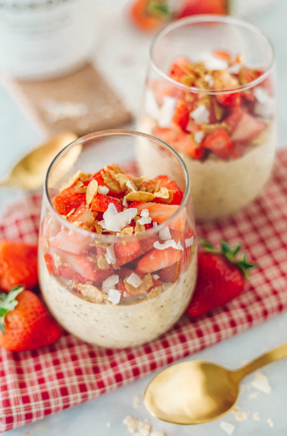 strawberry shortcake overnight oatmeal