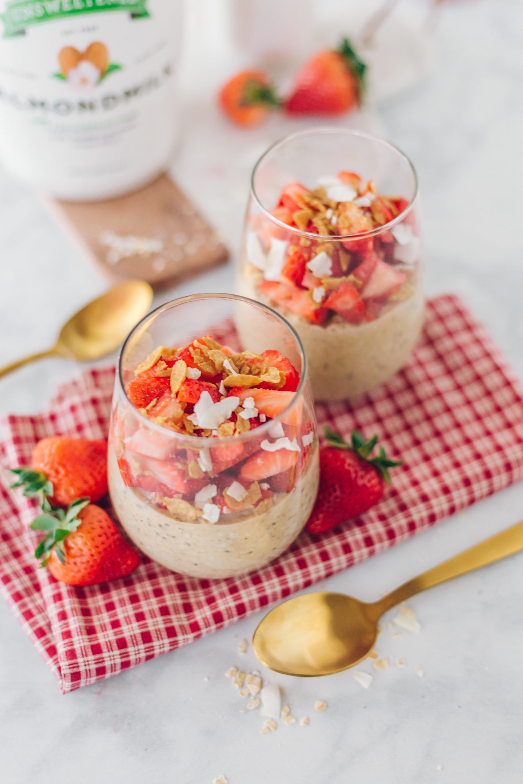 Strawberry Shortcake Overnight Oats Breakfast on the Go Sincerely Katerina