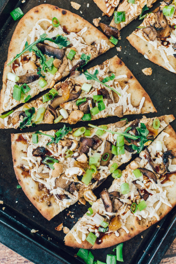 easy-mushroom-balsamic-vegan-flatbread-pizza-7