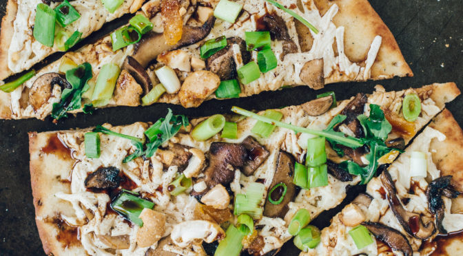 easy vegan mushroom balsamic flatbread pizza