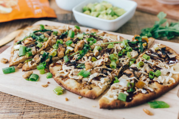 easy-mushroom-balsamic-vegan-flatbread-pizza-8