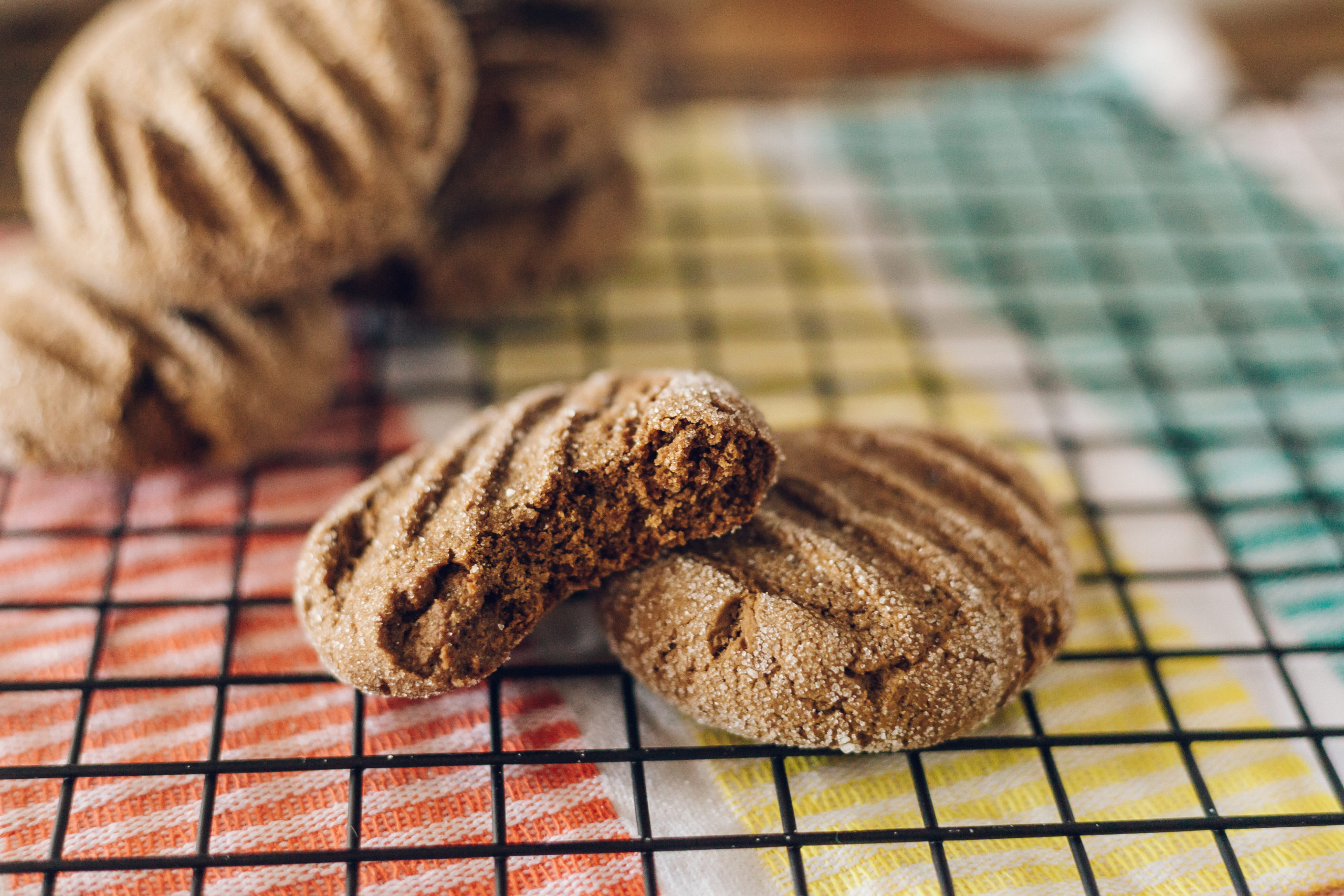 vegan-ginger-snap-cookies-8 | Sincerely Katerina